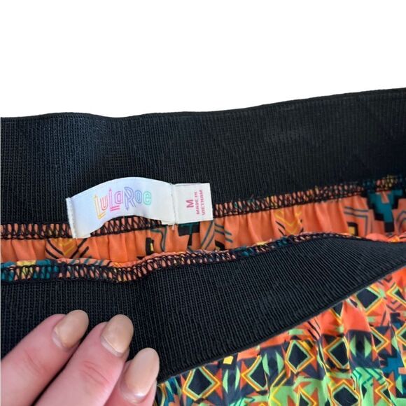 LuLaRoe Skirt Jill Accordion Pleats Size Medium - Picture 3 of 5